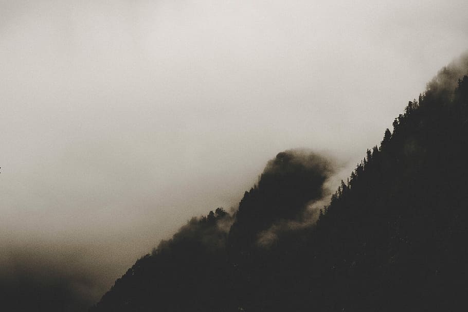 photo of mountain under white sky, mountain during gray cloudy sky HD wallpaper