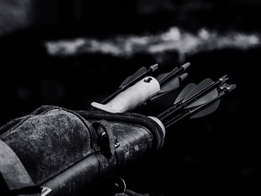 grayscale photo of arrows and quiver, archery, close-up, hd wallpaper