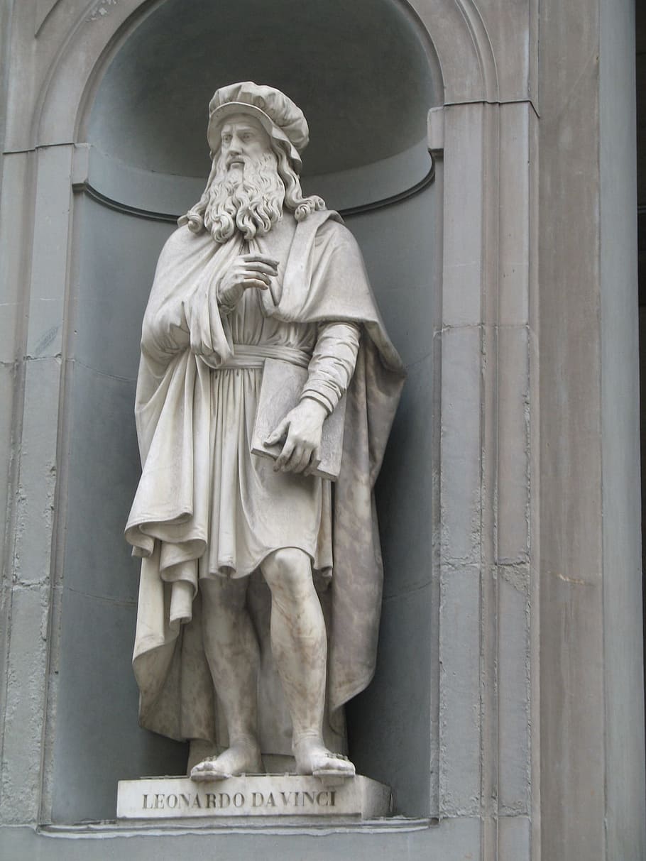 male holding book statue, davinci, leonardo, architecture, famous, HD wallpaper