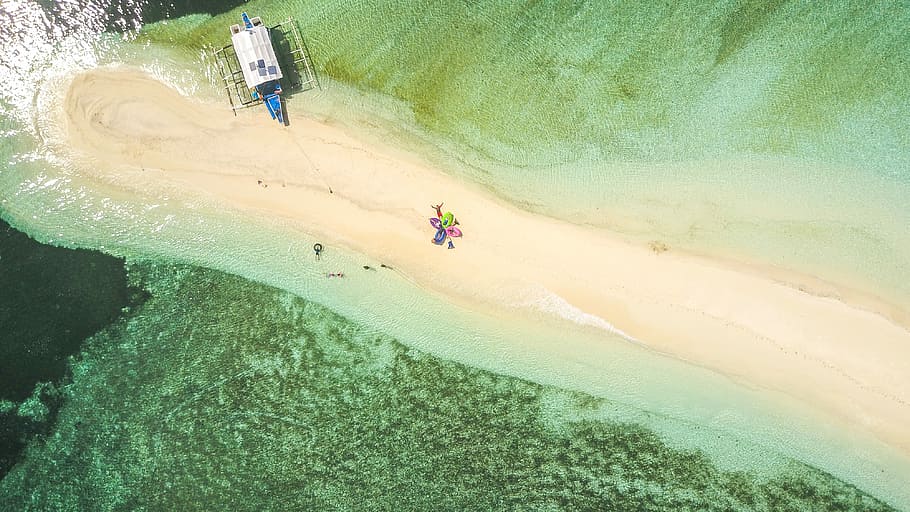 aerial photography of white and blue boat on seashore during daytime, aerial photo of house near water during daytime HD wallpaper