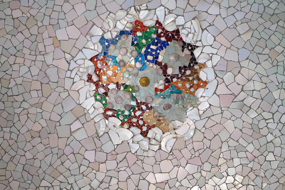 round red, black, and orange tiles, Park Guell, Mosaic, Gaudi