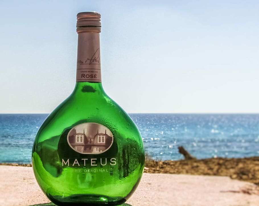 Wine, Bottle, Beach, Leisure, summer, sea, water, horizon over water HD wallpaper