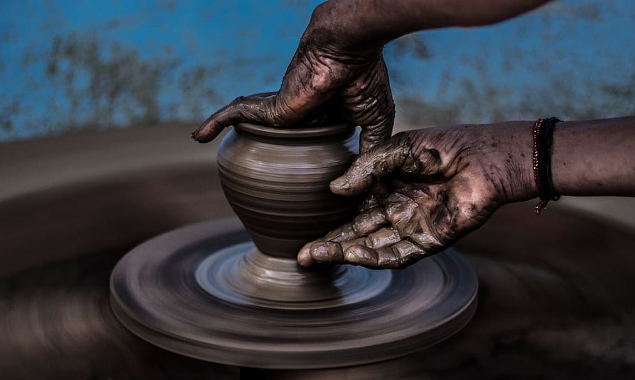 person molding vase, person molding brown vase, mud, games, pottery, HD wallpaper