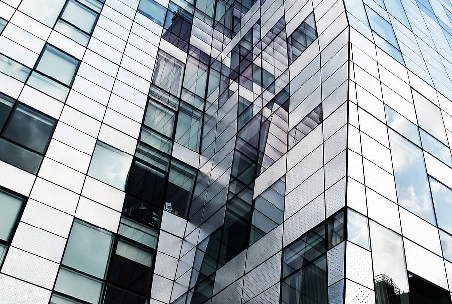 photo of white concrete building during daytime, low-angle photo of building HD wallpaper