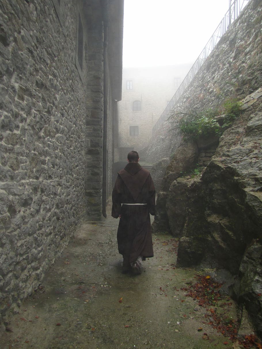 Franciscan, Monk, Verna, Monastery, one man only, only men HD wallpaper
