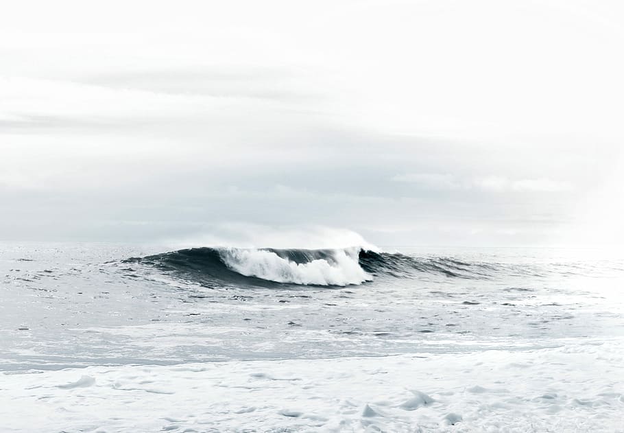waves under cloudy sky during daytime, photo of water wave, sea HD wallpaper