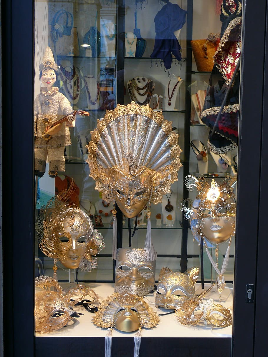 Showcase, Masks, Carnival, Venice, Italy, color, doré, gold HD wallpaper