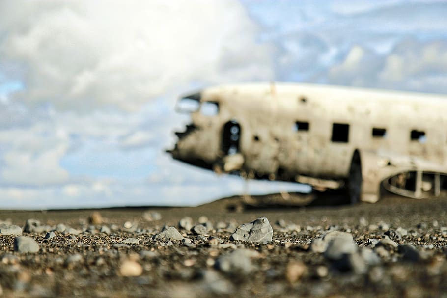 plane, destroyed, broken, outdoors, day, no people, sky, close-up HD wallpaper