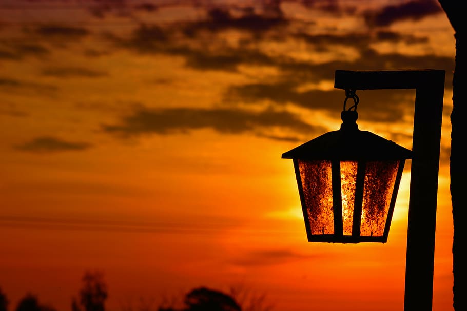 torch light during sunset, lantern, lanterns, backlight, landscape HD wallpaper
