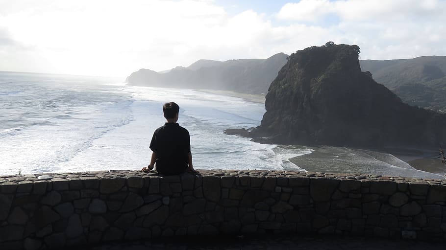 Boy Sitting on the Wall, bay, beach, daylight, island, landscape HD wallpaper