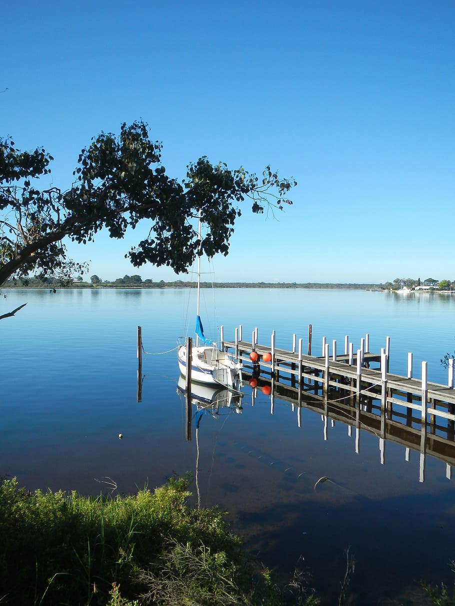 boat, reflection, jetty, pier, metung, water, lake, shrubbery HD wallpaper