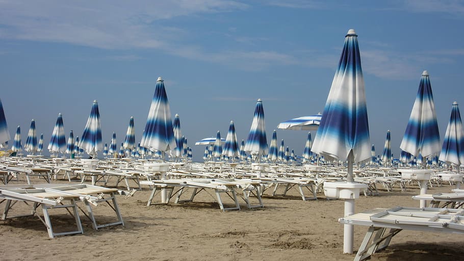 parasols, sun loungers, sand, beach, sea, holiday, deck chair, HD wallpaper