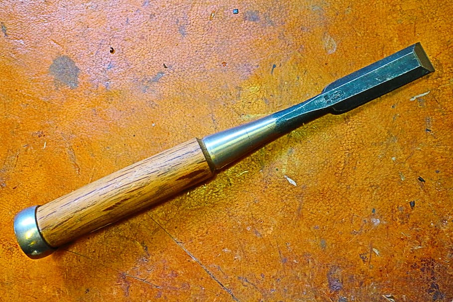 brown wooden handled black chisel tool, Joinery, Handcraft HD wallpaper