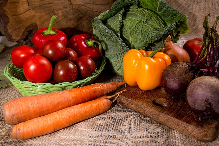 carrots and orange bell pepper, still life, kitchen, nutrition, HD wallpaper