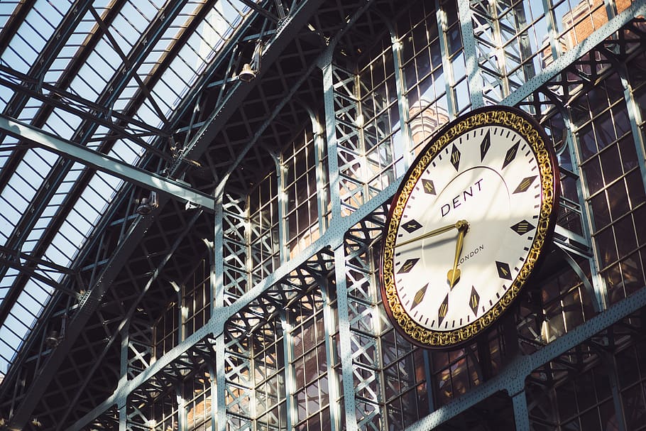 Gold and White Dent Wall Clock, engineering, girders, precision HD wallpaper