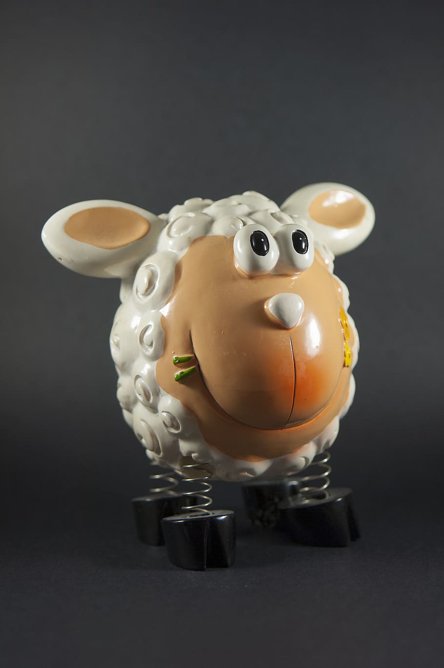 sheep, moneybox, bank, banking, banknotes, bills, cash, container