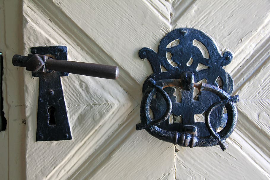door, castle, fitting, metal, entrance, no people, safety, day HD wallpaper