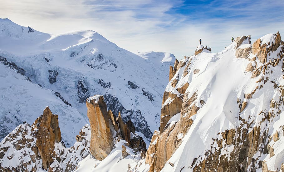 brown mountain hill filled with snow during daytime, winter HD wallpaper