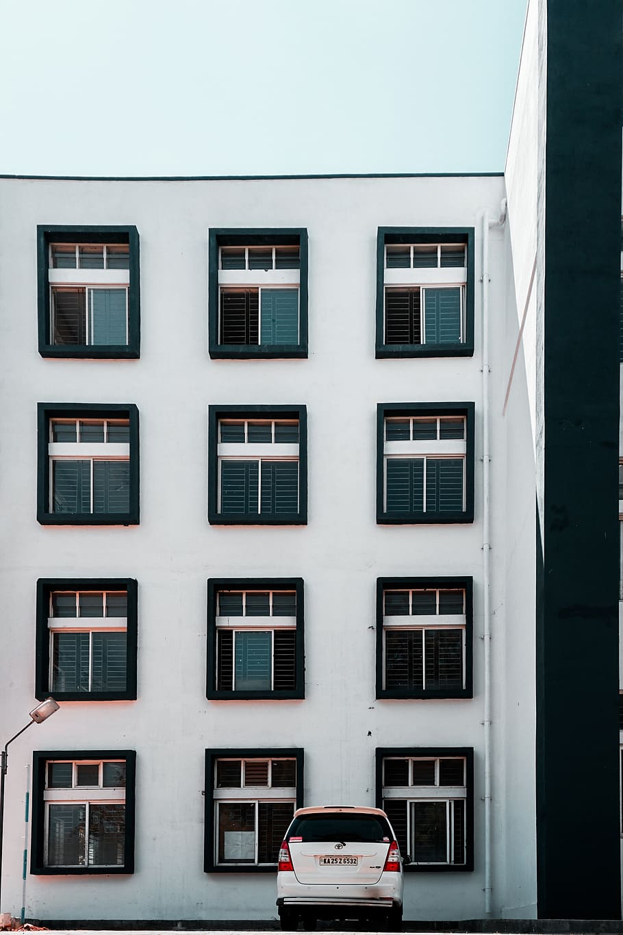 architecture, window, cars, infrastructure, windows, building exterior HD wallpaper