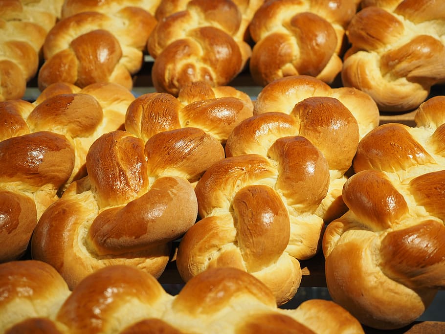 brown pastry lot, butterzopf, hefekranz, easter braid, vteig HD wallpaper