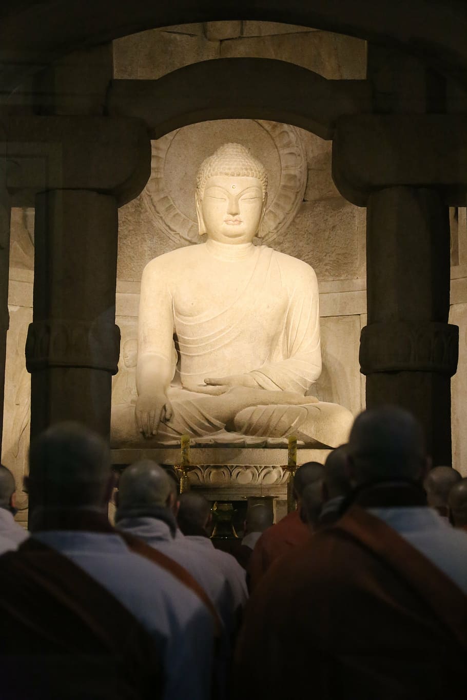 buddhism, temple, monk, buddha, seokgulam, chanting, prayer HD wallpaper