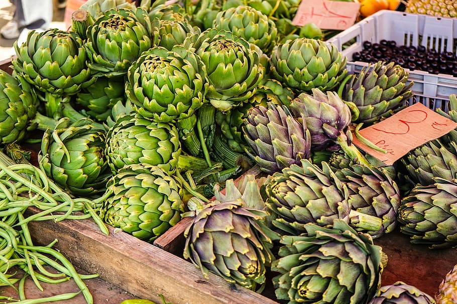 green and maroon plants, green artichokes on wooden tray, vegetable HD wallpaper