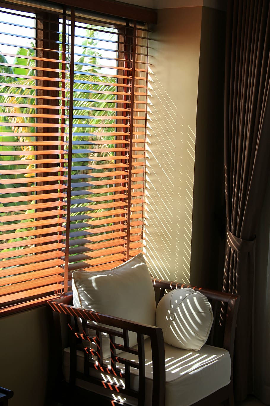 quiet corner, chair, sun rays, book, reading, vietnam, hogan HD wallpaper