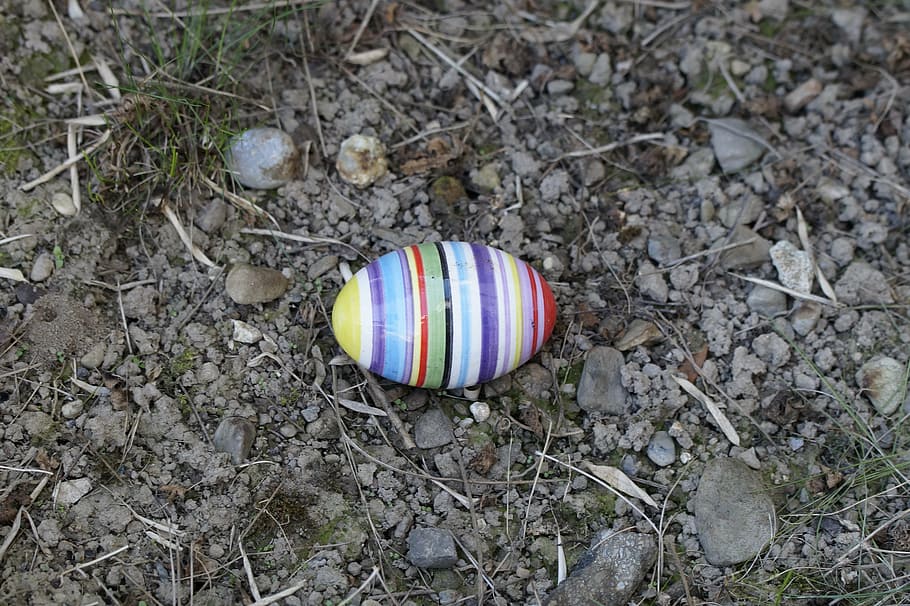 egg, easter egg, ceramic, colorful, striped, lost, easter bunny HD wallpaper
