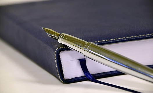 silver fountain pen on top of black leather covered book, notebook HD wallpaper