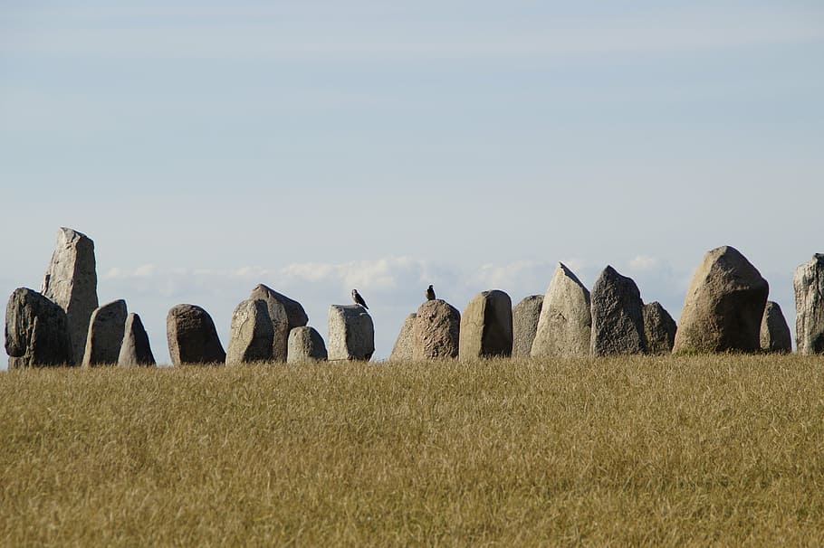 stones-stone-ship-sacred-place-viking.jp