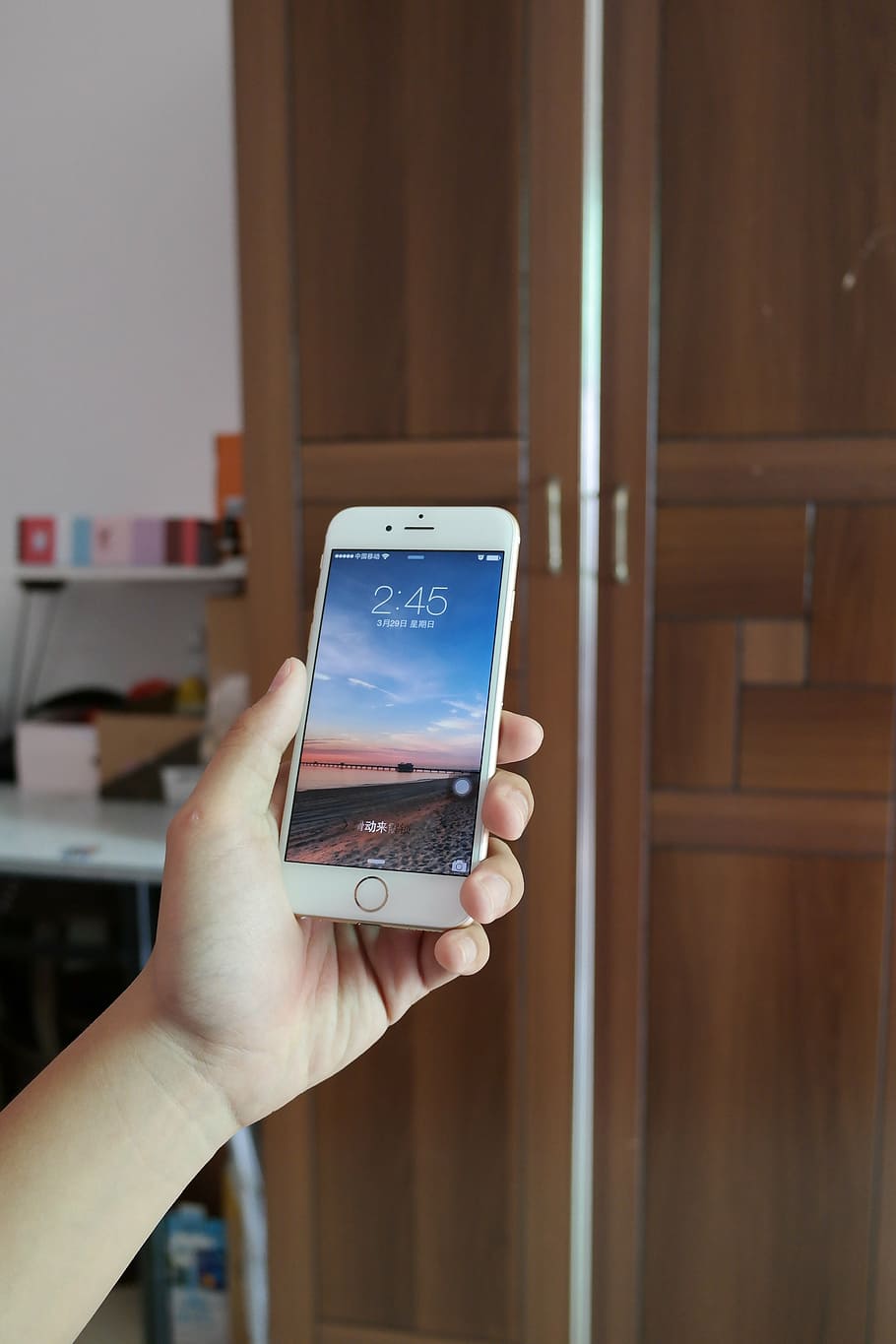 iphone6, apple, mobile, science and technology, digital, human hand HD wallpaper
