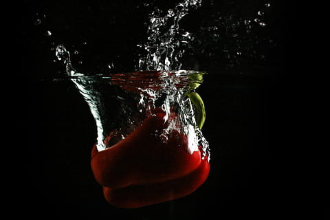 Red Paprika in Water, splashing, drop, liquid, motion, freshness HD wallpaper