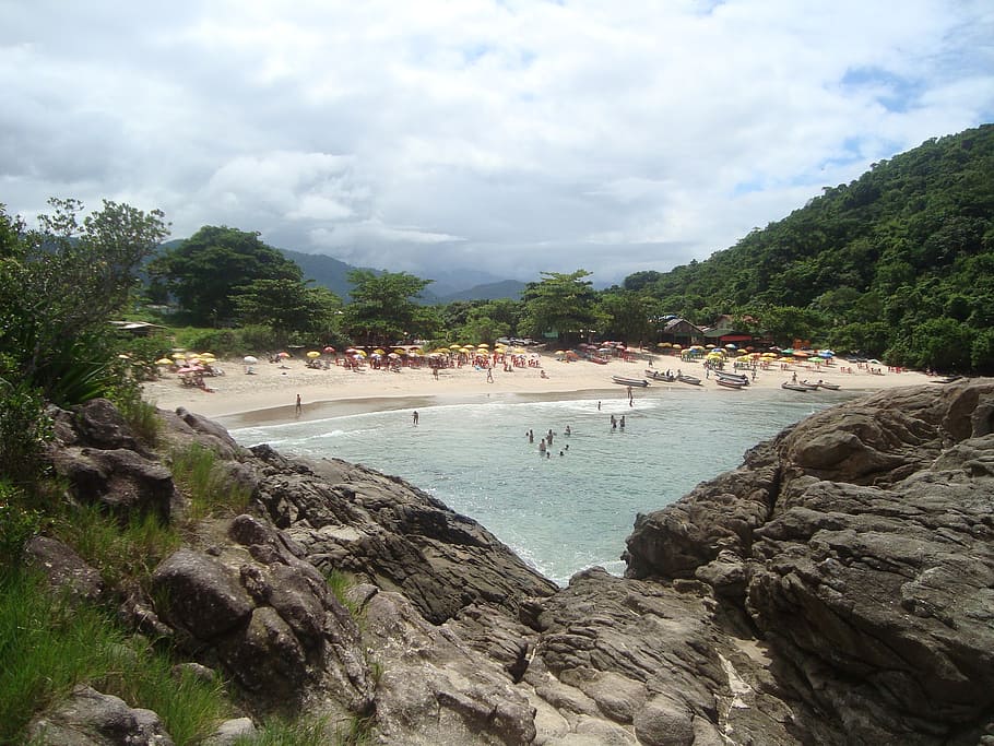 praia do meio, trinity, paraty, water, cloud - sky, tree, group of people HD wallpaper