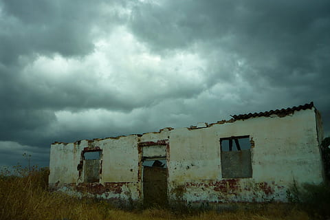 architectural photograph of beige building, ruins, clouds, old HD wallpaper