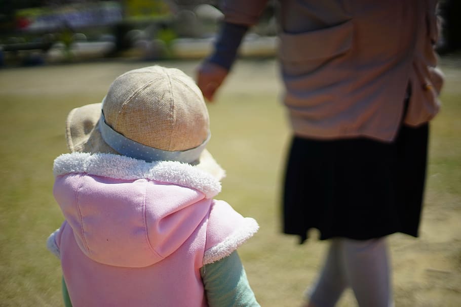 children, mom, cap, two people, rear view, day, focus on foreground HD wallpaper