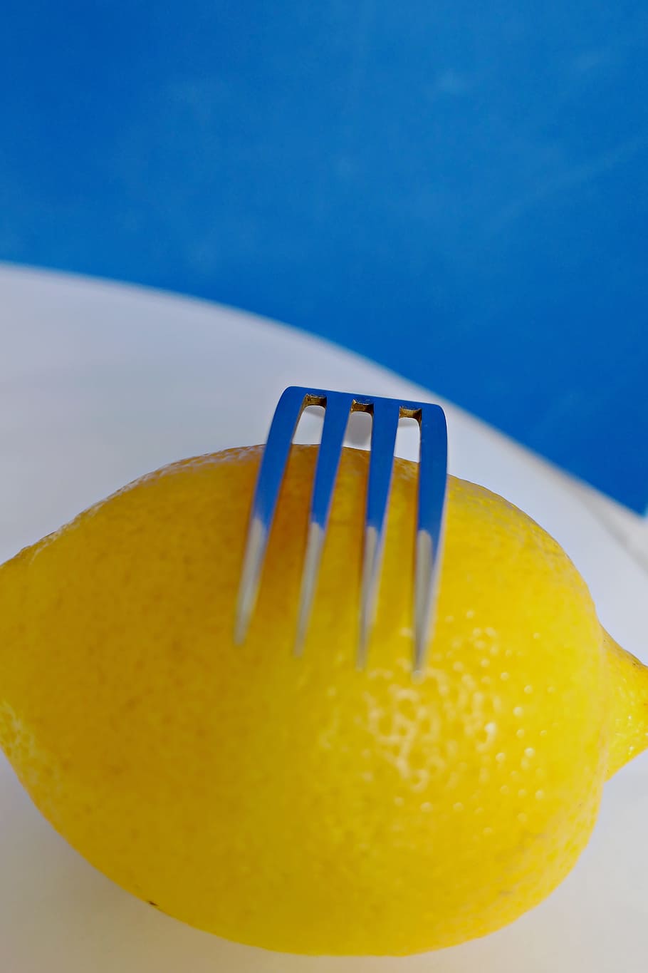 lemon, fork, citrus, cutlery, nutrition, vitamins, vitamin c HD wallpaper