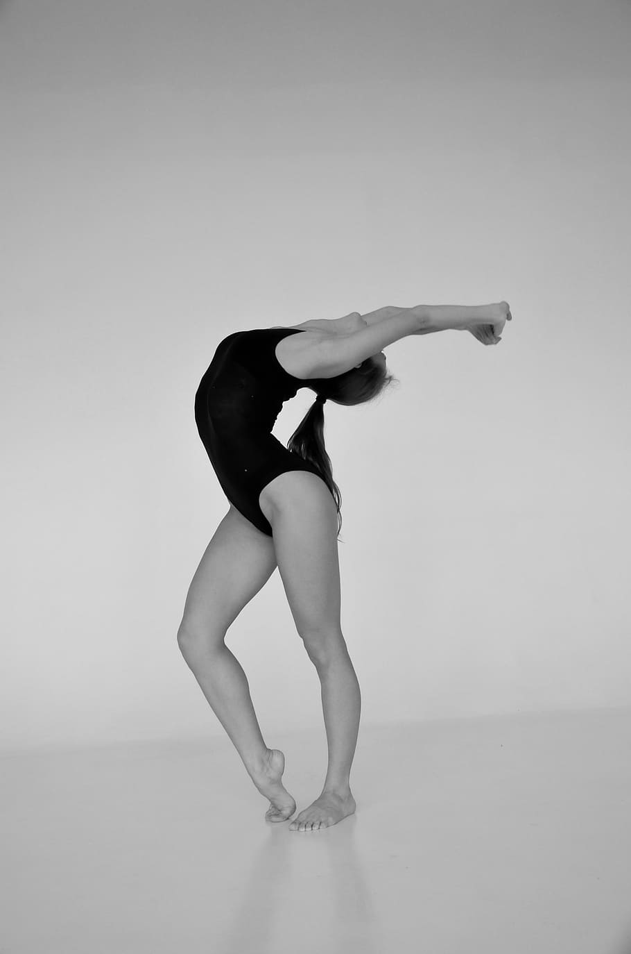 balerina woman stretching, girl, gymnastics, sports, ballet, ballet Dancer, HD wallpaper