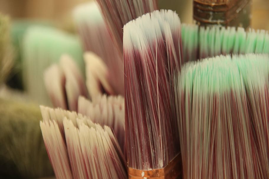 selective focus photography of several brown paint brushes HD wallpaper