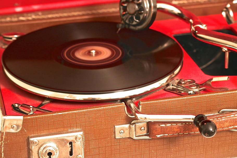 turntable-travel-records-under-the-name-