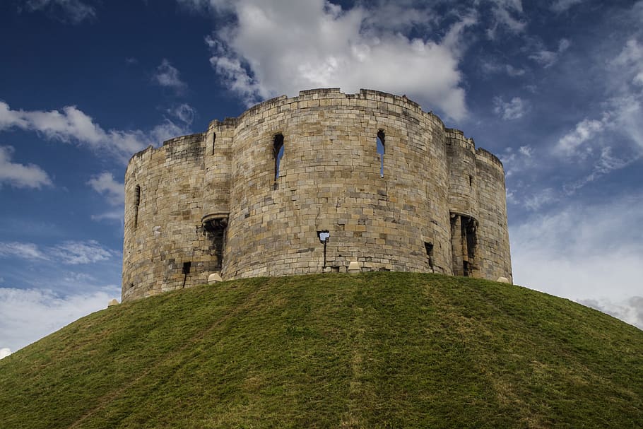 Clifford'S Tower, York Castle, defensive tower, donjon, ruin