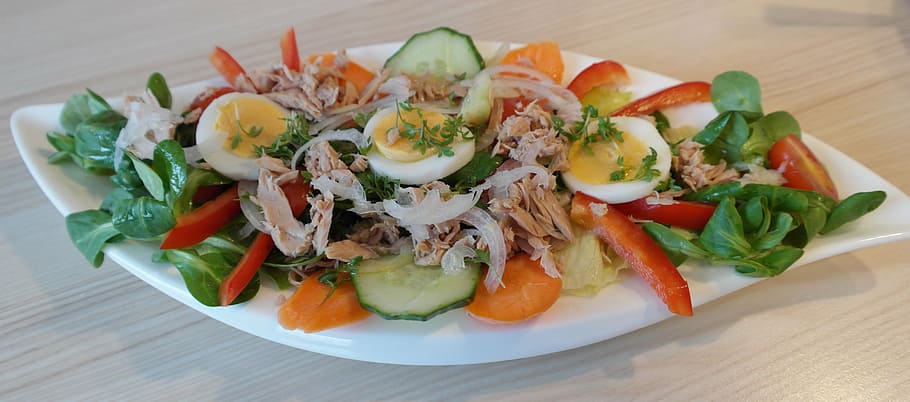 salad on white platter, salad plate, tuna, cucumber, paprika, HD wallpaper