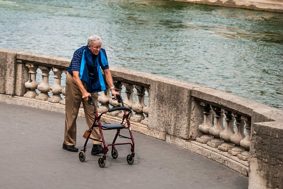 Paris, Seine River, River, Man, Elderly, Hiker, senior adult HD wallpaper