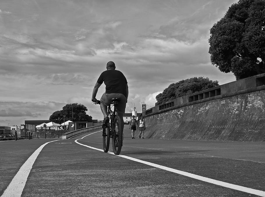 path, two wheels, cyclist, asphalt, monochrome, sport, transportation HD wallpaper