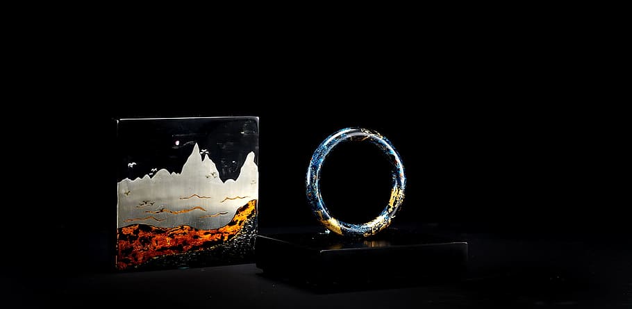 lacquer, decorative boxes, bracelet, black background, studio shot HD wallpaper