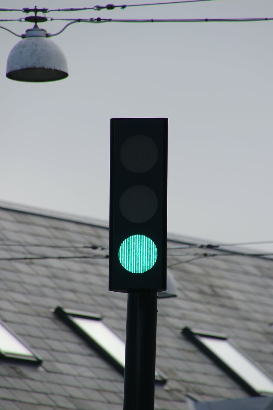 traffic lights, signal lights, green, run, in time, start, information HD wallpaper