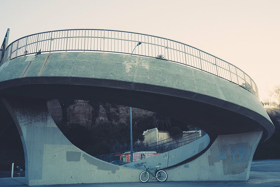 photography of round gray bridge, concrete, building, black HD wallpaper