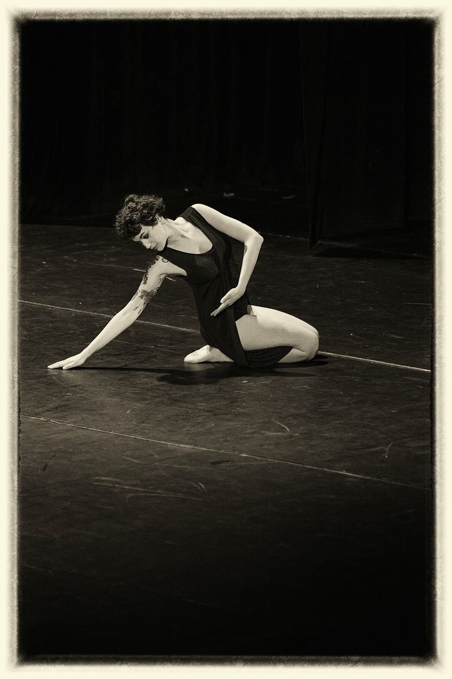 dance, movement, theater, old, retro, picture, black and white HD wallpaper