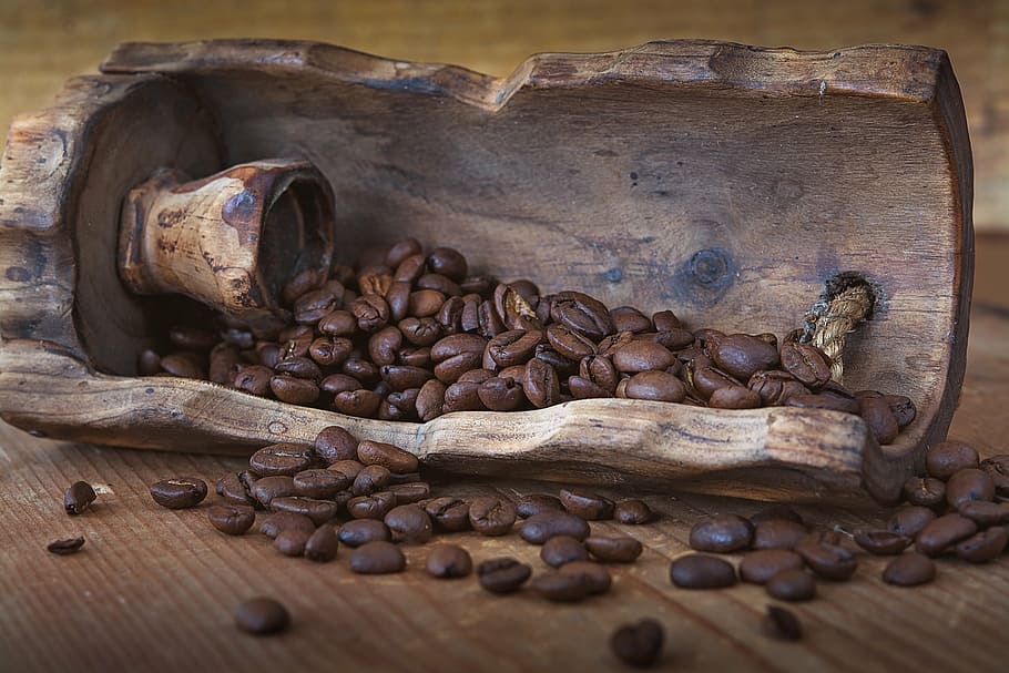 selective focus photography of coffee beans in brown wooden container, HD wallpaper