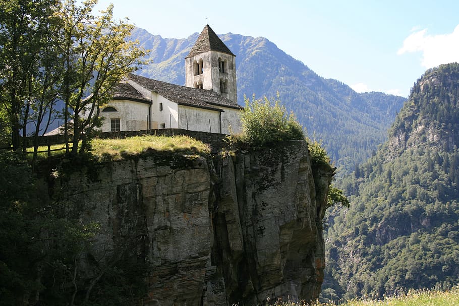 gray and white concrete house near clift, church, abyss, ticino, HD wallpaper