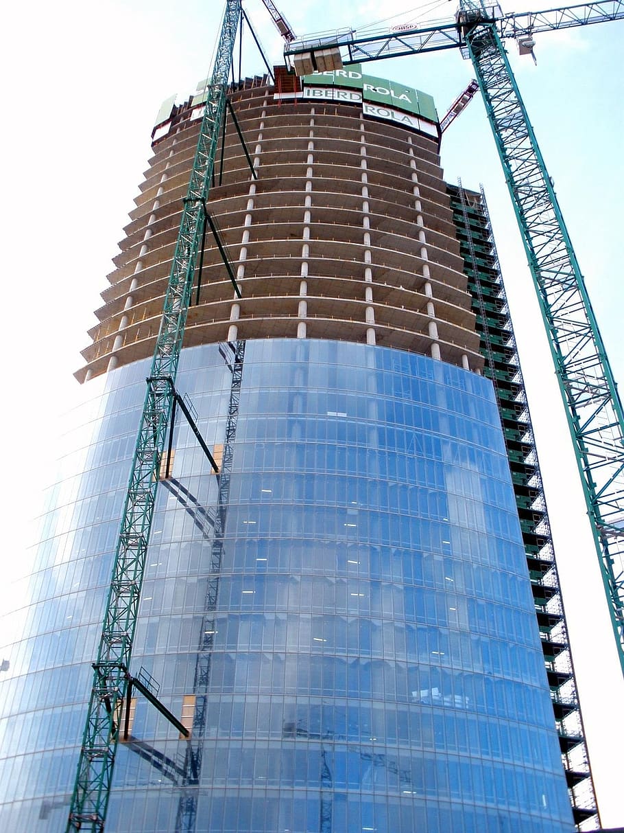 torre-iberdrola-bilbao-spain-construction-site-unfinished-skyscraper.jpg